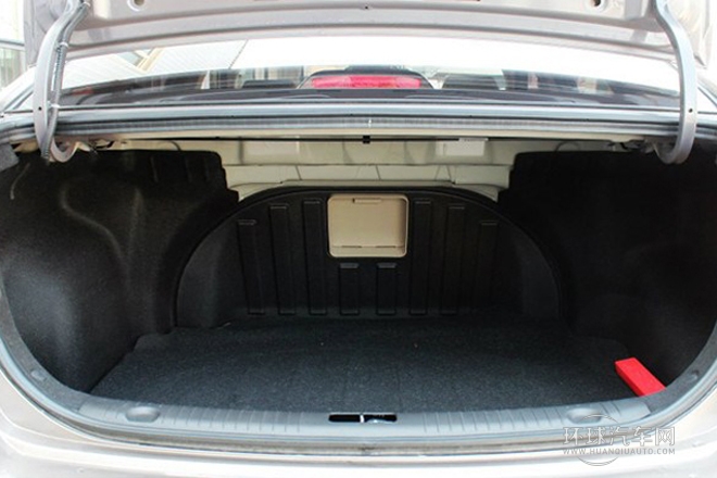 2011款 1.6L 手動(dòng)頂級(jí)型