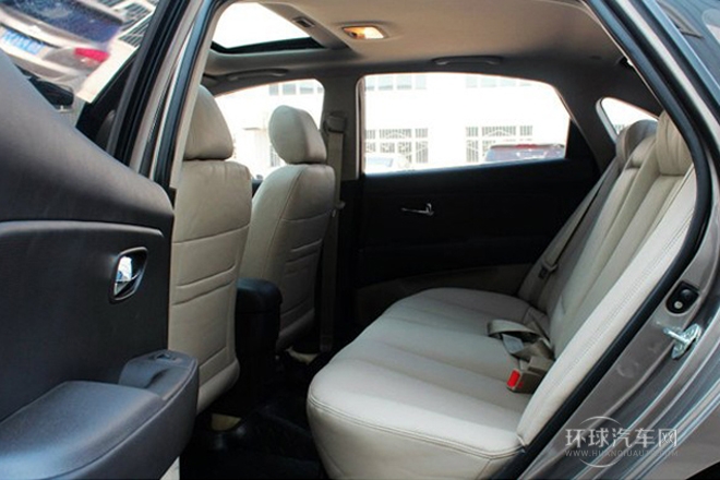 2011款 1.6L 手動(dòng)頂級(jí)型