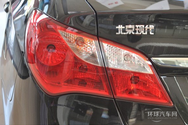 2011款 1.8L 自動(dòng)豪華型