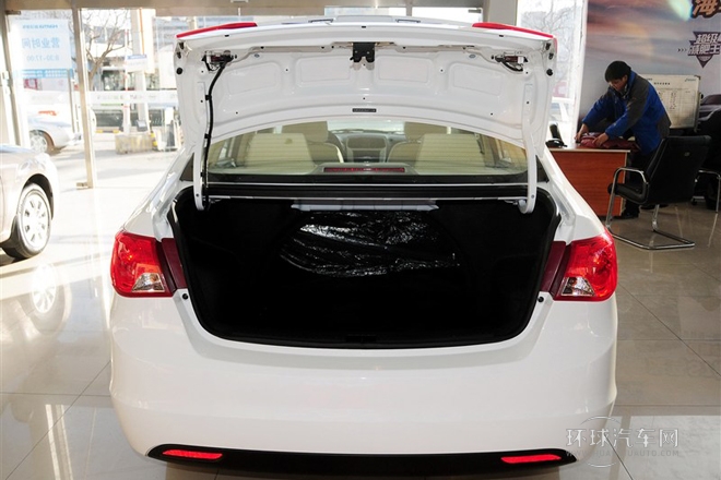 2014款 1.5L 手動(dòng)精英型
