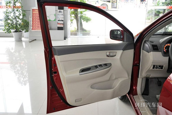 2013款 2.0L 手動(dòng)豪華型