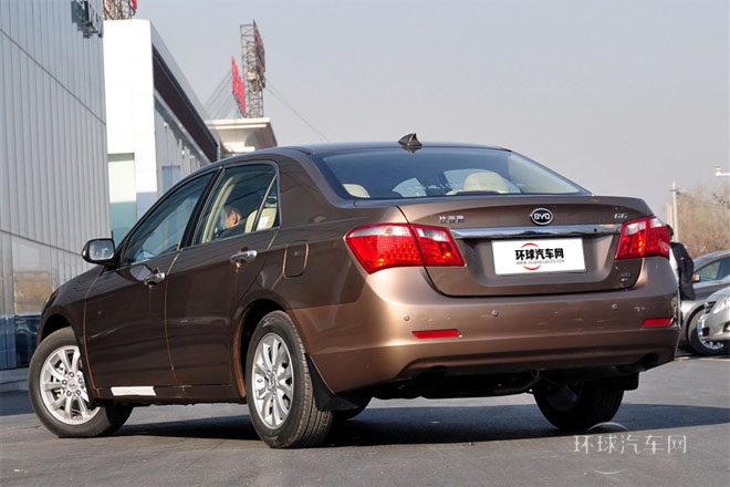 2013款 2.0L 手動(dòng)尊貴型