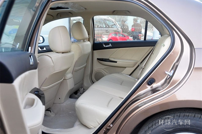 2013款 2.0L 手動(dòng)尊貴型