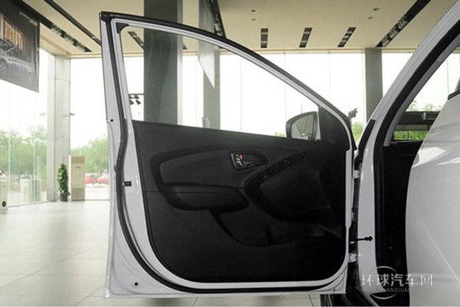 2013款 2.0L 自動(dòng)兩驅(qū)領(lǐng)先型GLX 國IV