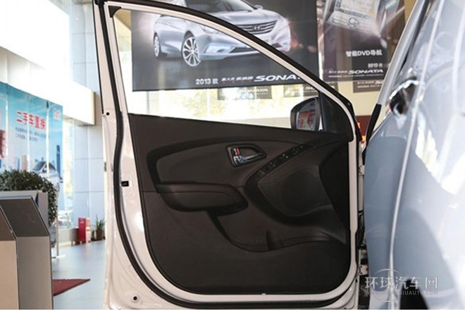2013款 2.0L 自動(dòng)兩驅(qū)領(lǐng)先型GLX 國V