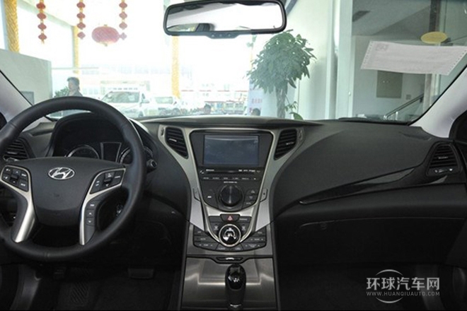 2011款 2.4L 豪華型