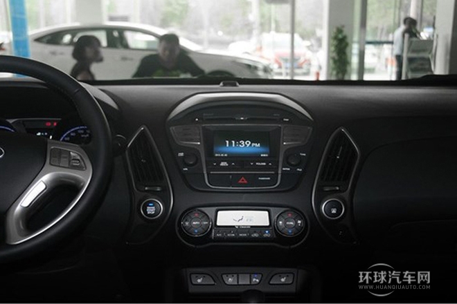 2013款 2.4L 自動(dòng)兩驅(qū)領(lǐng)先型GLX 國IV