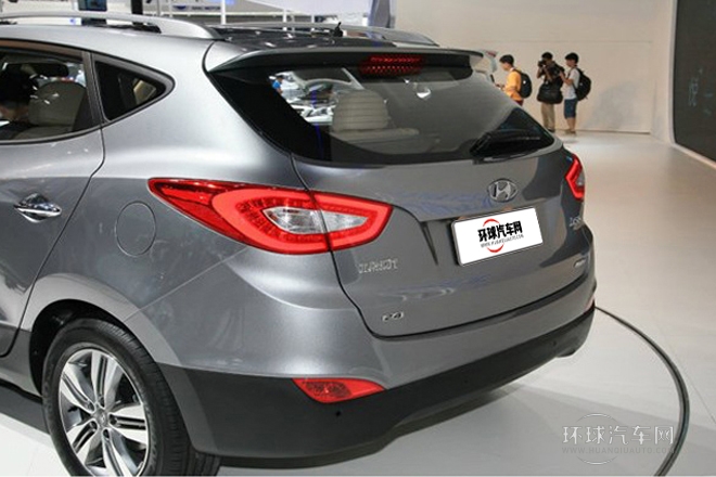 2013款 2.4L 自動(dòng)四驅(qū)領(lǐng)先型GLX 國(guó)IV