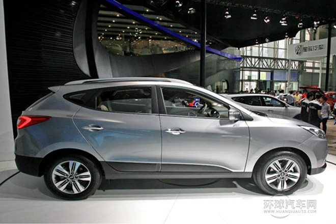 2013款 2.4L 自動四驅(qū)領(lǐng)先型GLX 國IV