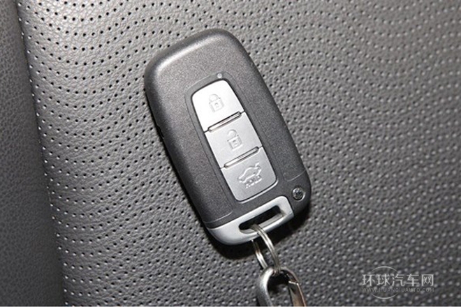2013款 1.6L 自動領(lǐng)先型