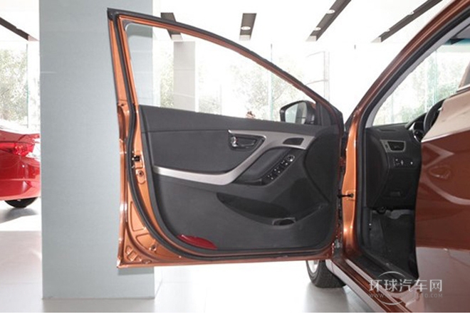2013款 1.6L 自動(dòng)領(lǐng)先型