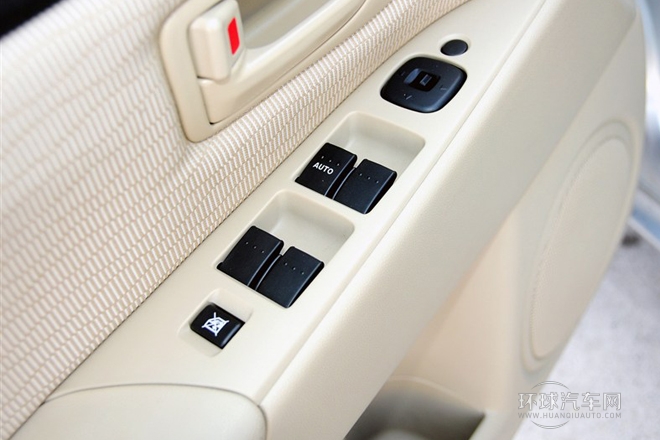 2012款 1.6L 自動(dòng)經(jīng)典特惠型