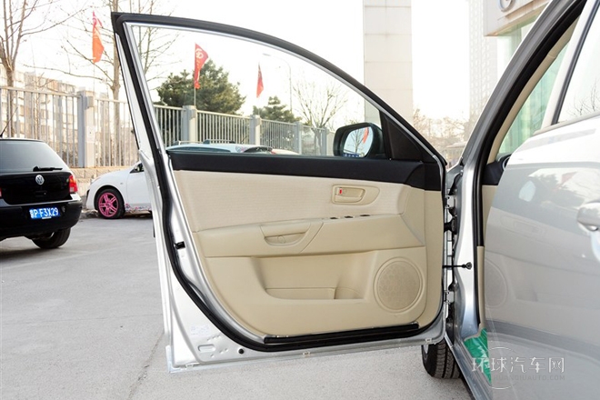 2012款 1.6L 自動經(jīng)典特惠型