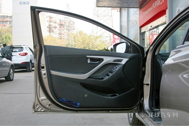 2013款 1.6L 自動(dòng)尊貴型