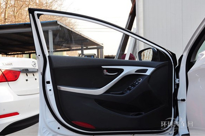 2012款 1.6L 手動(dòng)時(shí)尚型