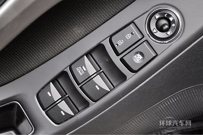 2012款 1.6L 自動(dòng)時(shí)尚型