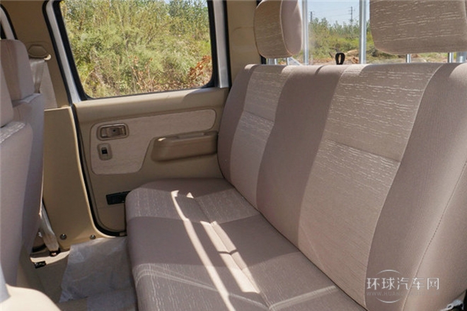 2013款 2.5T柴油四驅豪華型ZD25TCR