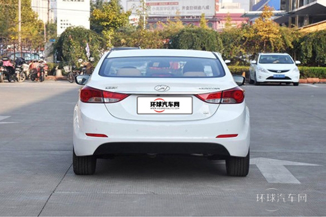 2012款 1.8L 手動(dòng)尊貴型