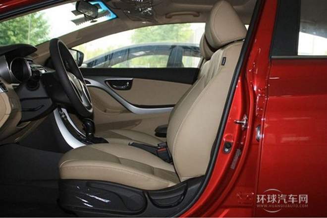 2012款 1.8L 自動(dòng)尊貴型