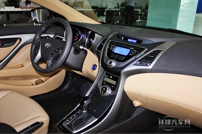 2012款 1.8L 自動(dòng)尊貴型