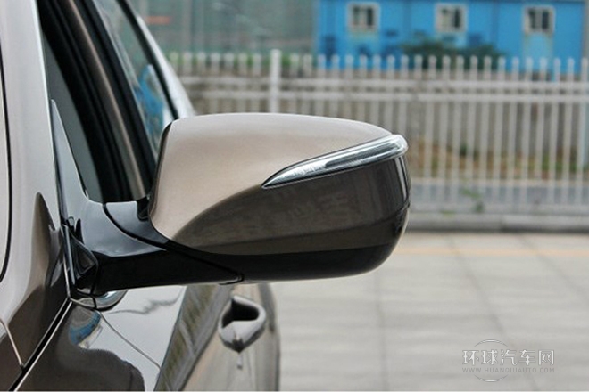 2013款 2.4L 手動兩驅(qū)舒適型