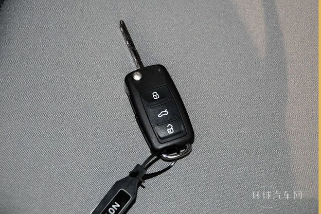 2013款 1.6L 自動(dòng)樂選型