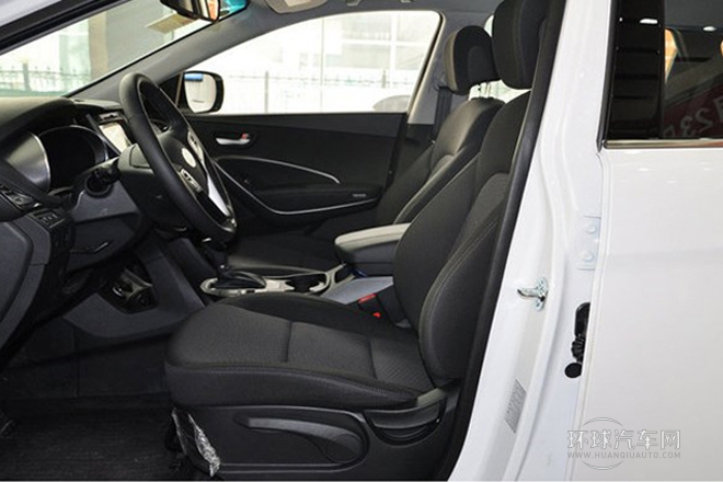 2013款 2.4L 自動(dòng)四驅(qū)舒適型