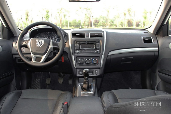 2014款 1.5L 手動(dòng)尊享型