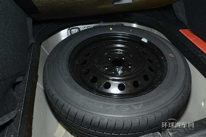 2012款 1.6L 手動(dòng)舒適型