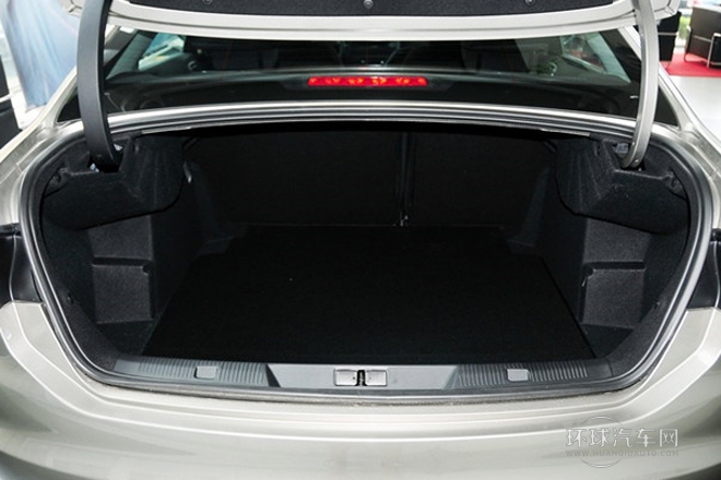 2013款 1.8L 自動勁享版