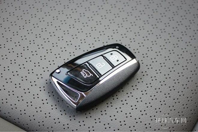 2013款 改款 2.0T 自動四驅(qū)頂級型