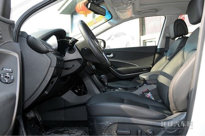 2013款 改款 2.0T 自動四驅(qū)尊貴型
