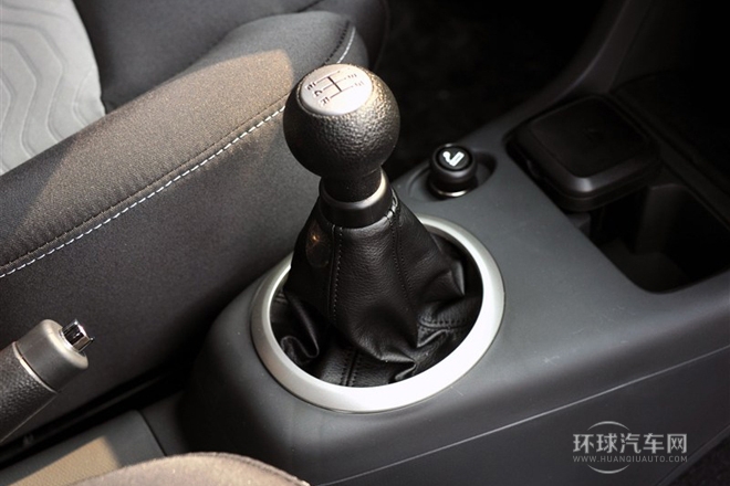 2013款 1.5L 手動運(yùn)動版