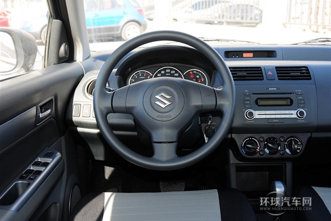 2013款 1.5L 自動標(biāo)準(zhǔn)版