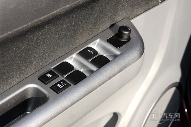2013款 1.5L 自動運動版