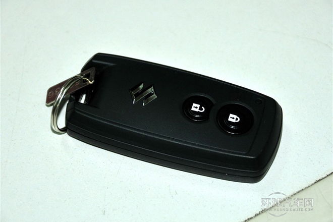 2012款 2.4L AT豪華導(dǎo)航5門版