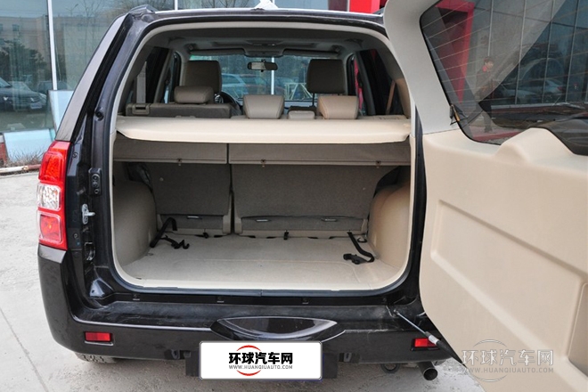 2012款 2.4L MT豪華導(dǎo)航5門版