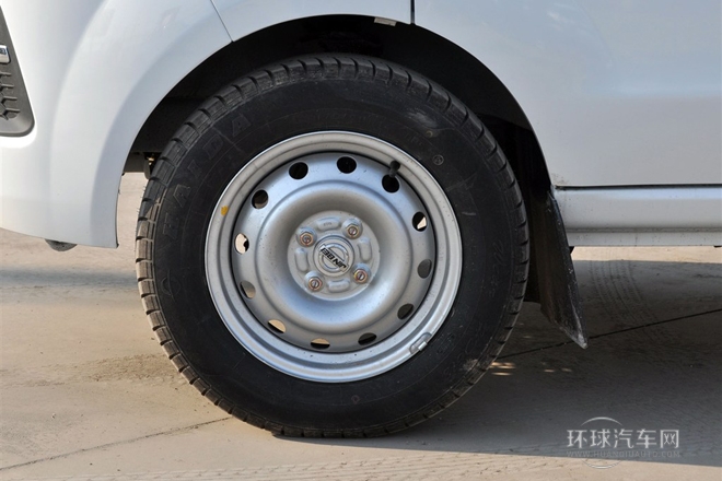 2013款 1.3L 標(biāo)準(zhǔn)型