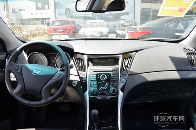 2014款 2.0L 自動(dòng)尊貴版