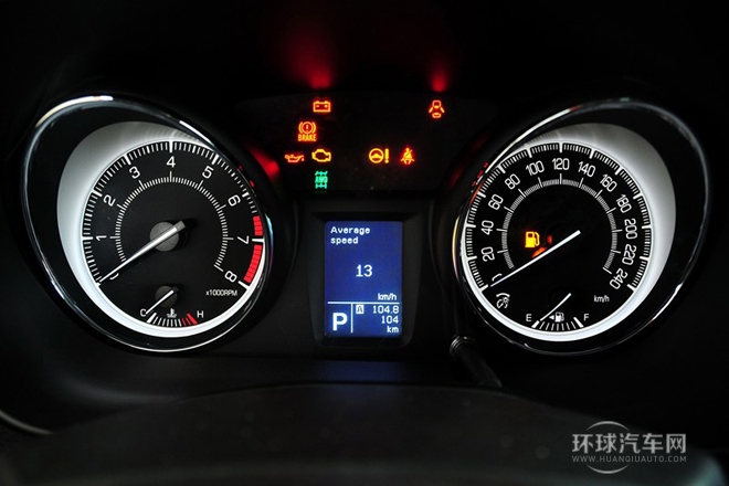 2011款 2.4L四驅(qū)運動導(dǎo)航版