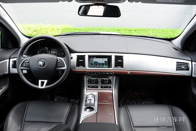 2015款 XF 2.0T 風(fēng)華版