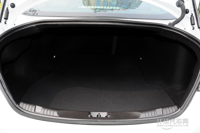 2015款 XF 2.0T 風(fēng)華版