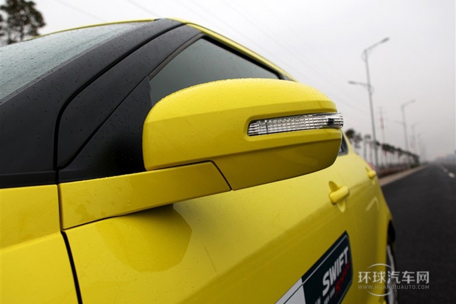 2014款 1.6L CVT兩驅(qū)豪華版