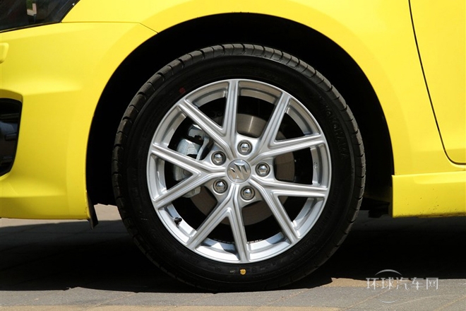 2014款 1.6L 手動兩驅(qū)豪華版