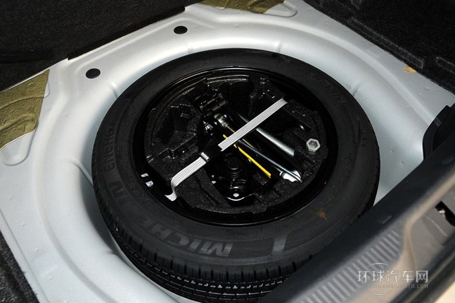2013款 1.8TSI 自動(dòng)名仕版