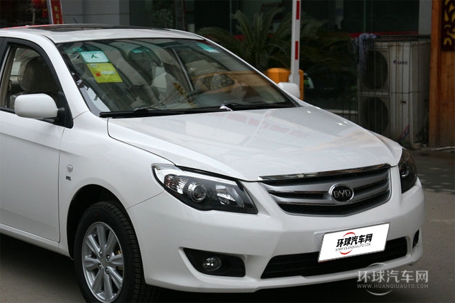 2012款 1.8L 自動(dòng)尊貴型