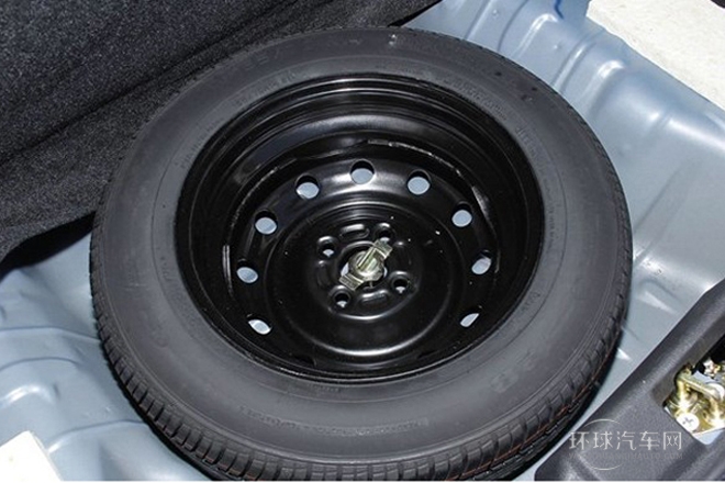 2014款 1.3L 手動標(biāo)準(zhǔn)型