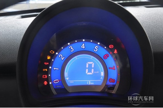 2014款 1.3L 手動標(biāo)準(zhǔn)型