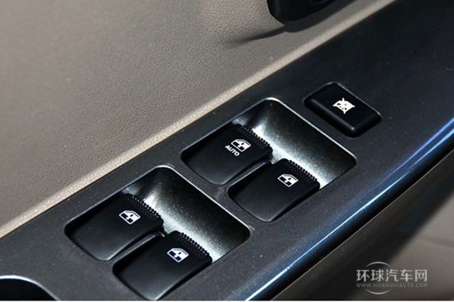 2010款 1.2L 標(biāo)準(zhǔn)型