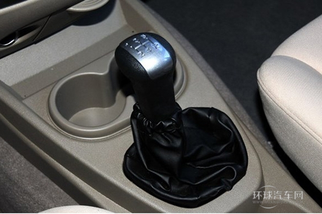 2010款 1.2L 標(biāo)準(zhǔn)型
